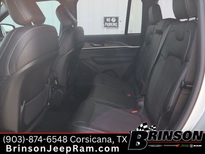 2026 Jeep Grand Cherokee GRAND CHEROKEE LAREDO ALTITUDE 4X2