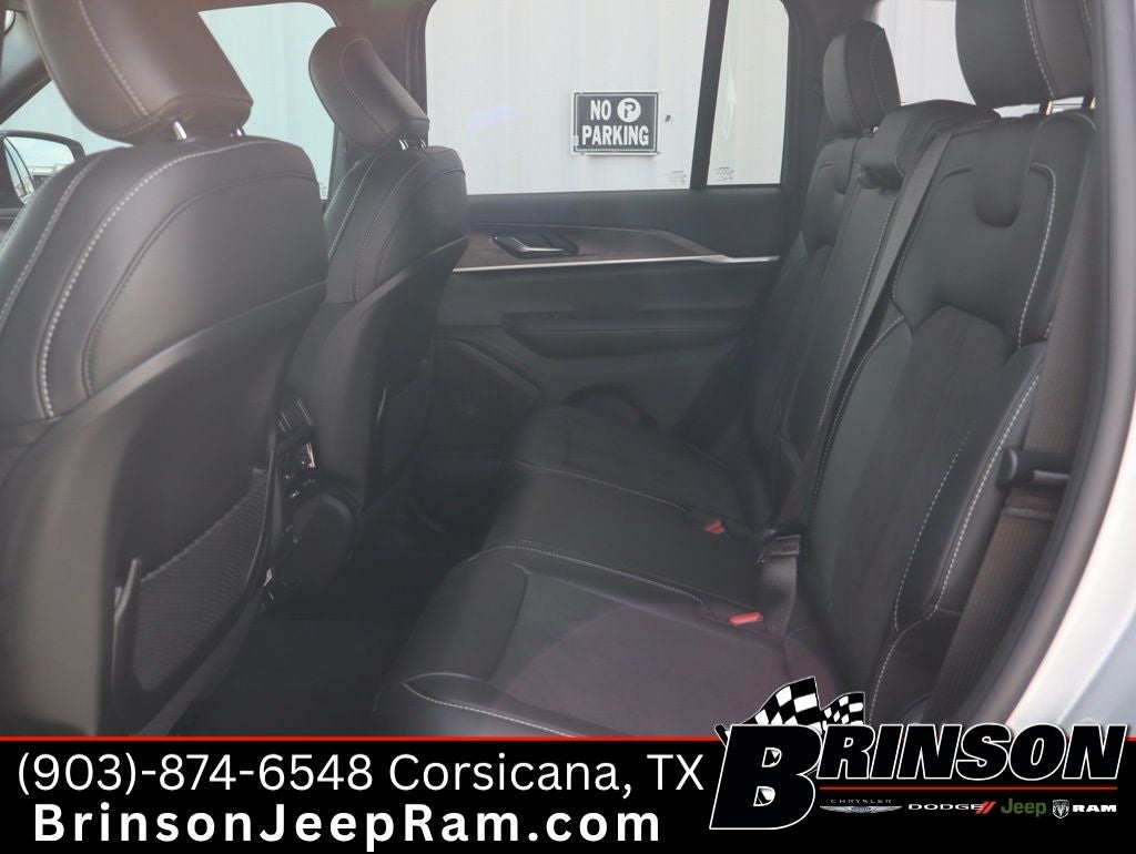 2026 Jeep Grand Cherokee GRAND CHEROKEE LAREDO ALTITUDE 4X2