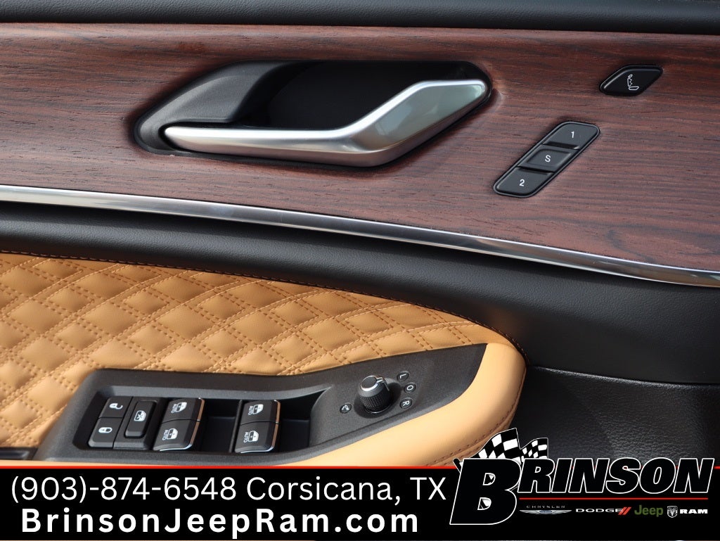 2025 Jeep Grand Cherokee GRAND CHEROKEE SUMMIT 4X4