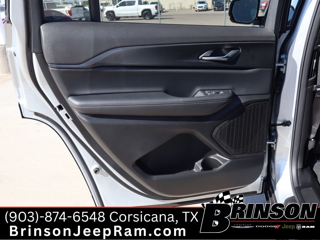 2025 Jeep Grand Cherokee GRAND CHEROKEE L ALTITUDE X 4X2