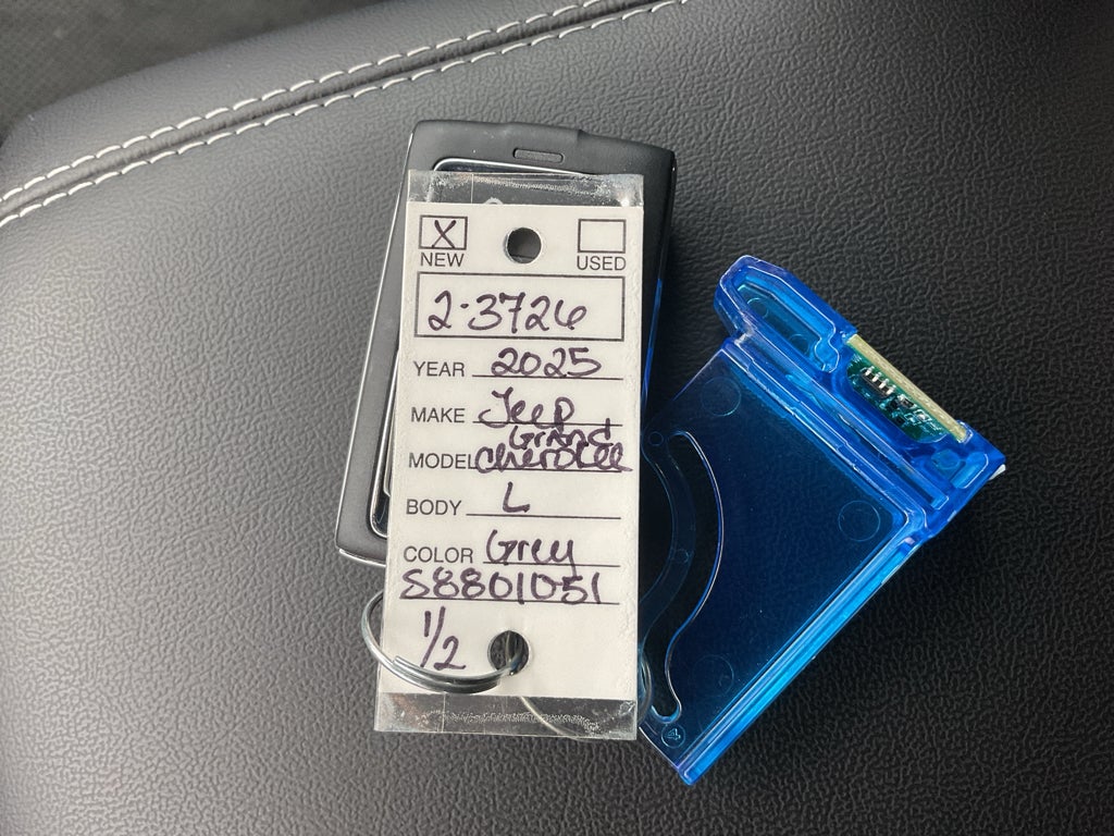 2025 Jeep Grand Cherokee GRAND CHEROKEE L ALTITUDE X 4X2