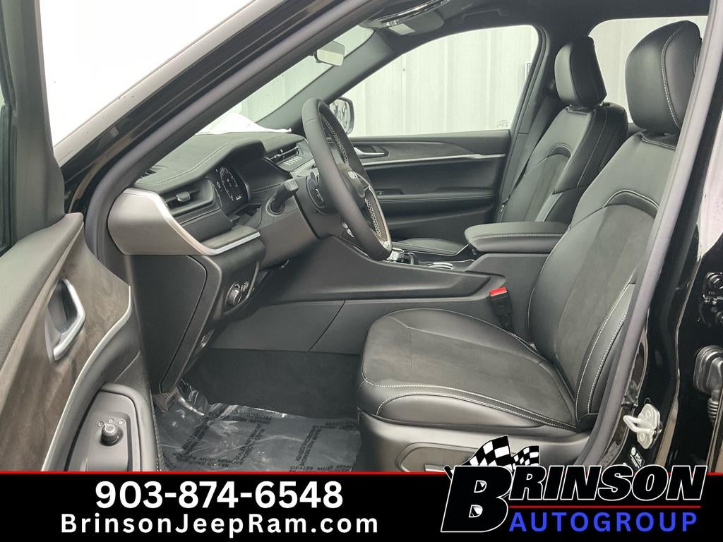 2026 Jeep Grand Cherokee GRAND CHEROKEE L LAREDO ALTITUDE 4X2