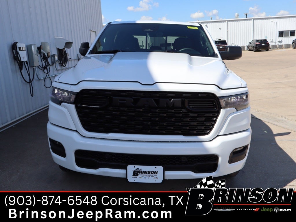 2026 RAM Ram 1500 RAM 1500 EXPRESS CREW CAB 4X4 5'7' BOX