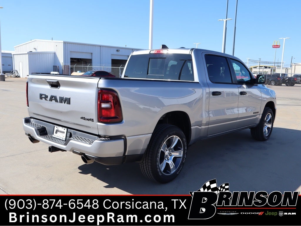 2026 RAM Ram 1500 RAM 1500 EXPRESS CREW CAB 4X4 5'7' BOX