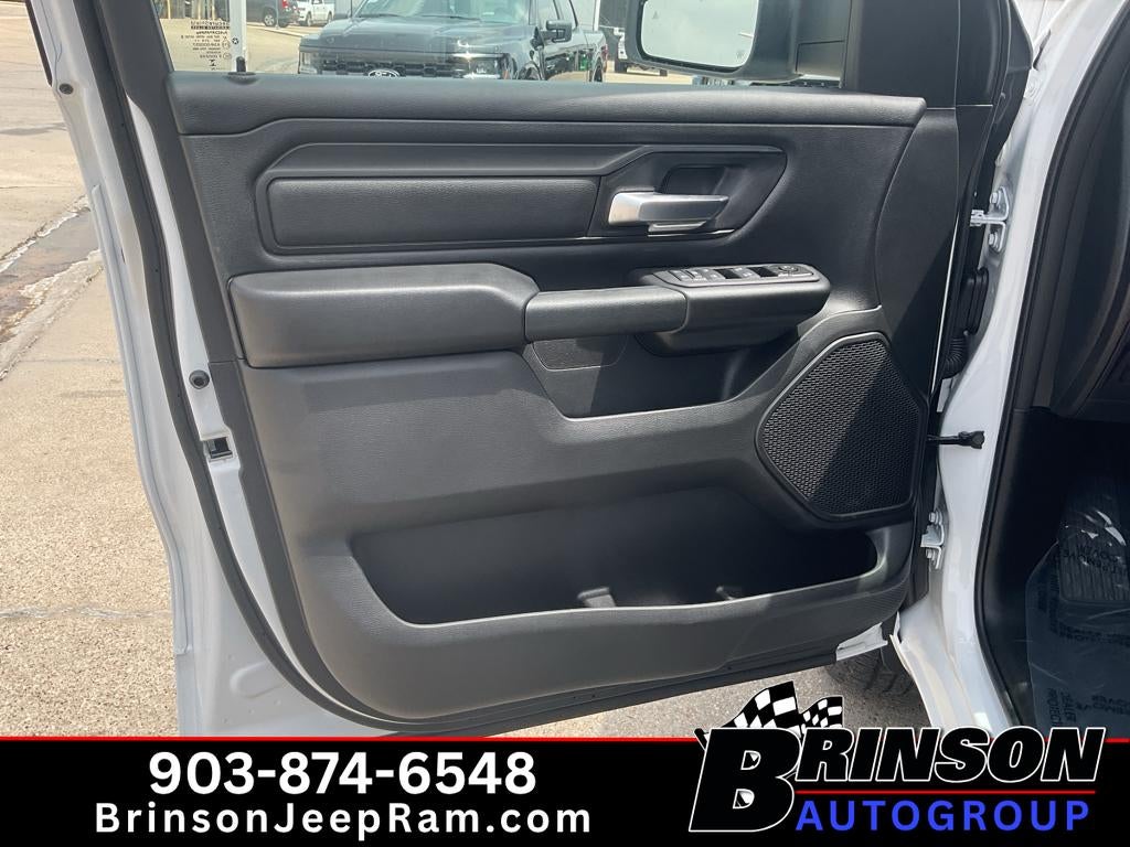 2026 RAM Ram 1500 RAM 1500 TRADESMAN CREW CAB 4X4 5'7' BOX