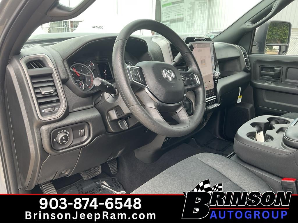 2026 RAM Ram 2500 RAM 2500 BLACK EXPRESS CREW CAB 4X4 6'4' BOX