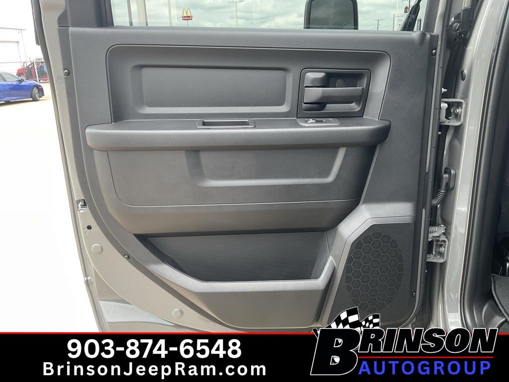 2026 RAM Ram 2500 RAM 2500 BLACK EXPRESS CREW CAB 4X4 6'4' BOX