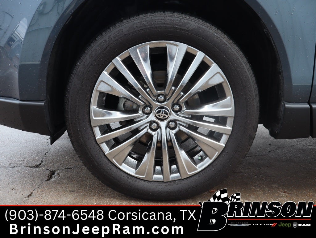 2023 Toyota Venza XLE